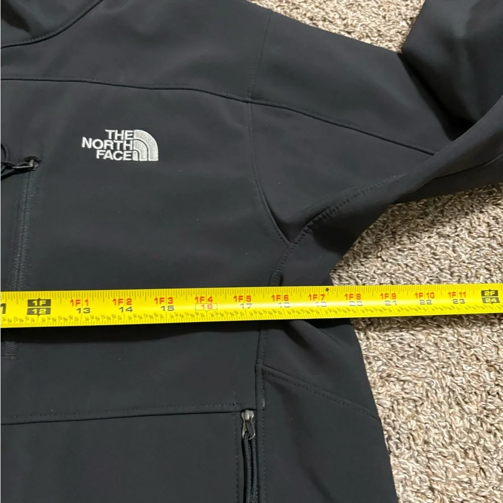 The North Face Men's Black Performance Jacket